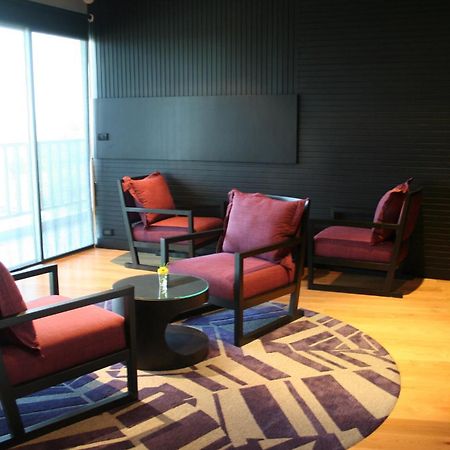 Amaranth Suvarnabhumi Hotel Bangkok Luaran gambar The interior of the lounge