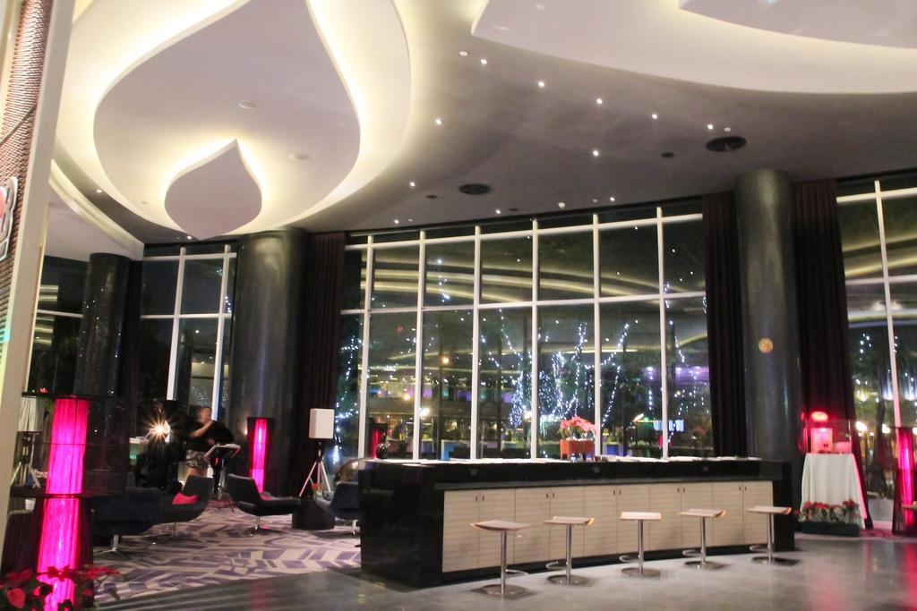 Amaranth Suvarnabhumi Hotel Bangkok Luaran gambar The lobby of the hotel